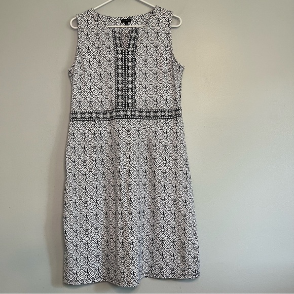 Talbots White & Black Medallion Print Sleeveless Tank Split Neck Midi Dress Sz L - Picture 1 of 11